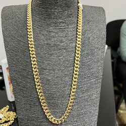 10k Gold Miami Cuban Chain 26inch, 9MM For A Good Price!!