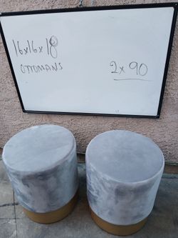 Set of 2 Round Ottomans 16x16x18
