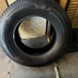 New bridgestone alenza enliten 265 70r18 Tires 33.5”