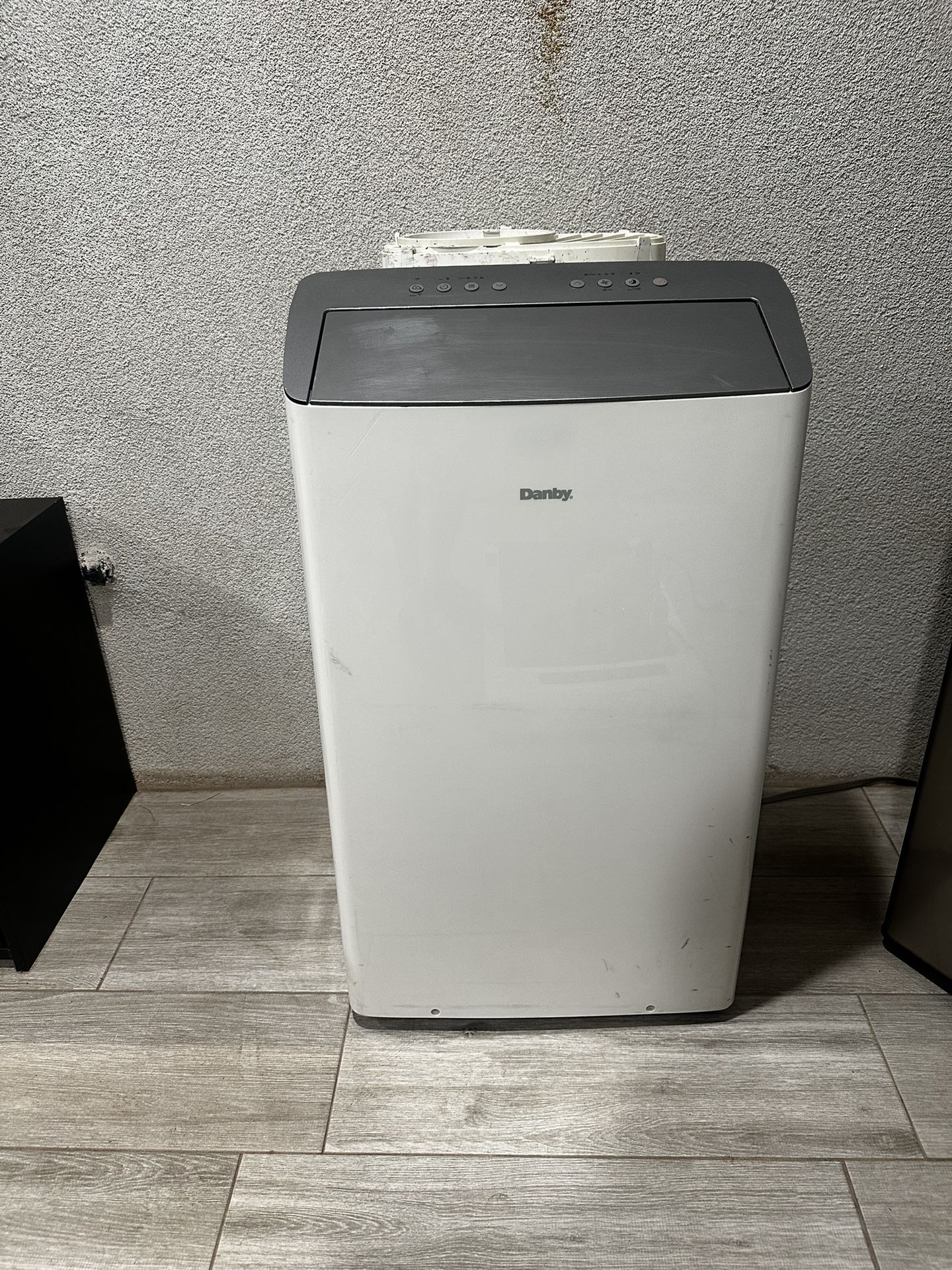 Danby Dual Hose Portable AC (12k BTU)