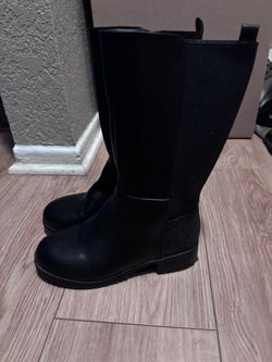 Girls boots