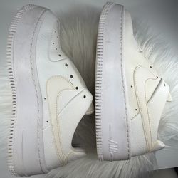 Nike Air Force 1 ‘07 White Women’s Size 6 – Excellent Condition