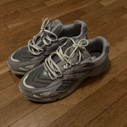 New Balance 725 Light Grey