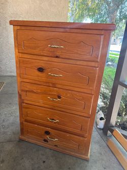Tall wood dresser 5 drawers