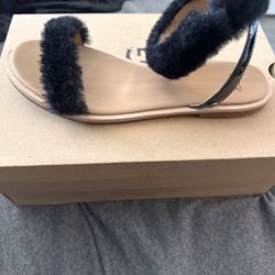 Ugg Fluff Spring Black Size 9.5
