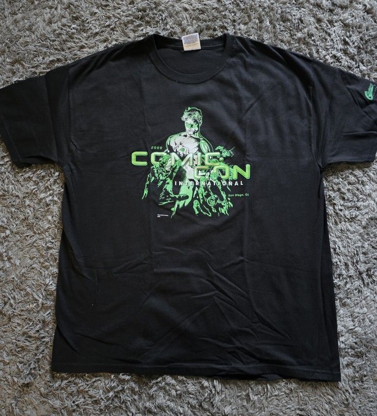 Vintage 2009 Comic Con International T-Shirt