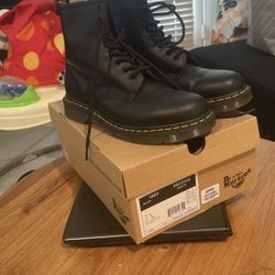 Dr Martens Leather Boot 