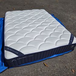 Dreamcloud Memory Foam Queen Mattress 