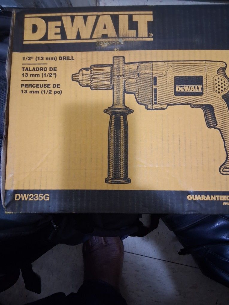 2/2" (13mm) Drill. DW235G