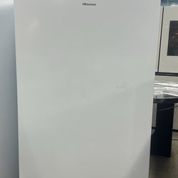 Hisense 21.2 Cu Ft Convertible Freezer 