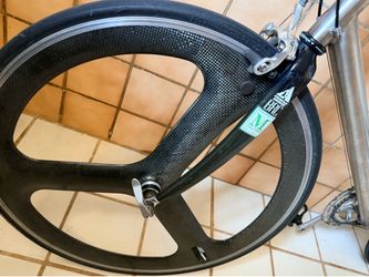 Carbon fiber wheel set 650c