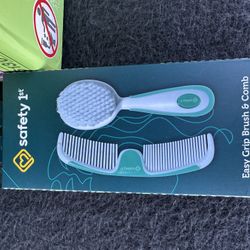 Safety First Brush And Comb 