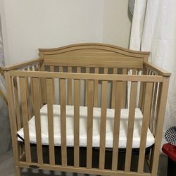 Graco Stella 4-in-1 Convertible Mini Crib with Bonus Mattress (Driftwood)