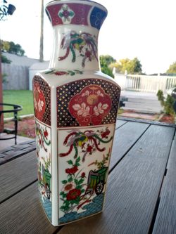 IMARI porcelain PAINTED