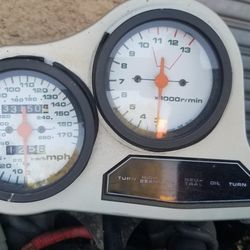 1987 SUZUKI GSX-R 1100