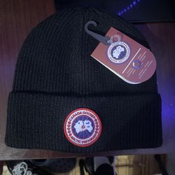 Canada Goose Beanie “ Red Badge”