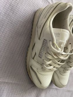 Reebok white and grey woman’s shoes