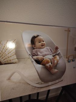 Munchkin Spring 2 In 1 Bouncer & Rocker