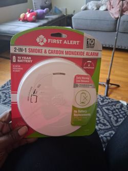 First Alert 2-in-1 Smoke & Carbon Monoxide Alarm