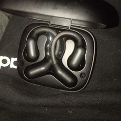 Blue Tooth Head Phones