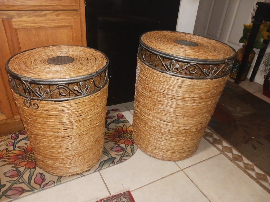 2 Beautiful Ex Larg Basket Metal Framed Top 26inht An 22inht 28 Set