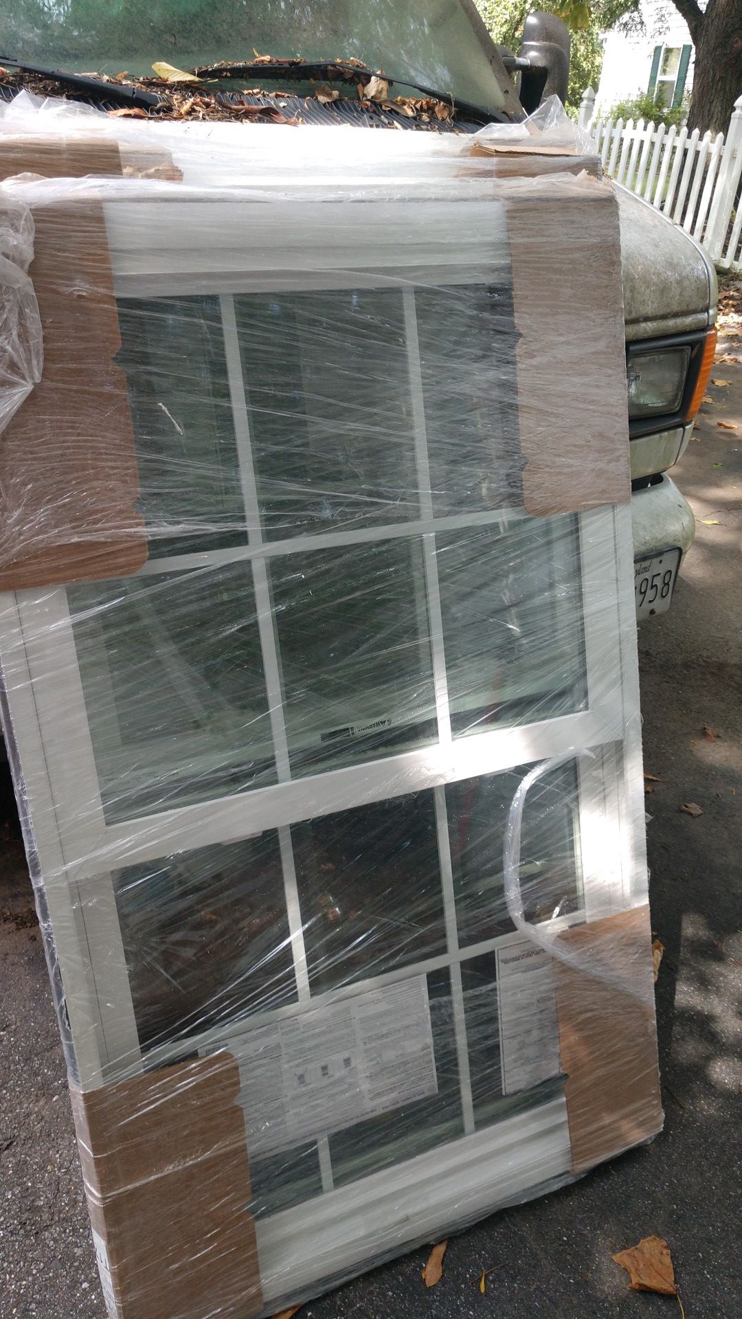 Simonton windows with grid and screen