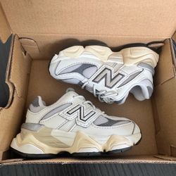 New Balance 9060 White Grey 7C