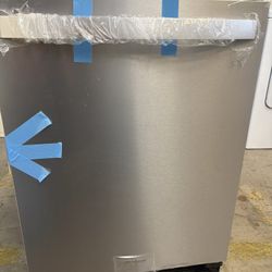 New Whirlpool 24” Undercounter Refrigerator