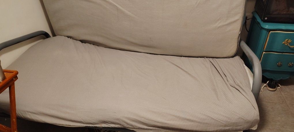 Pre-owned, Like New Black Metal Full Size Futon