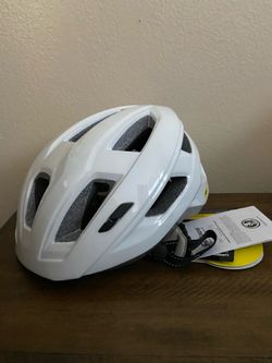 New adult helmet