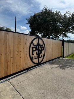 Metal frame with wood pickets