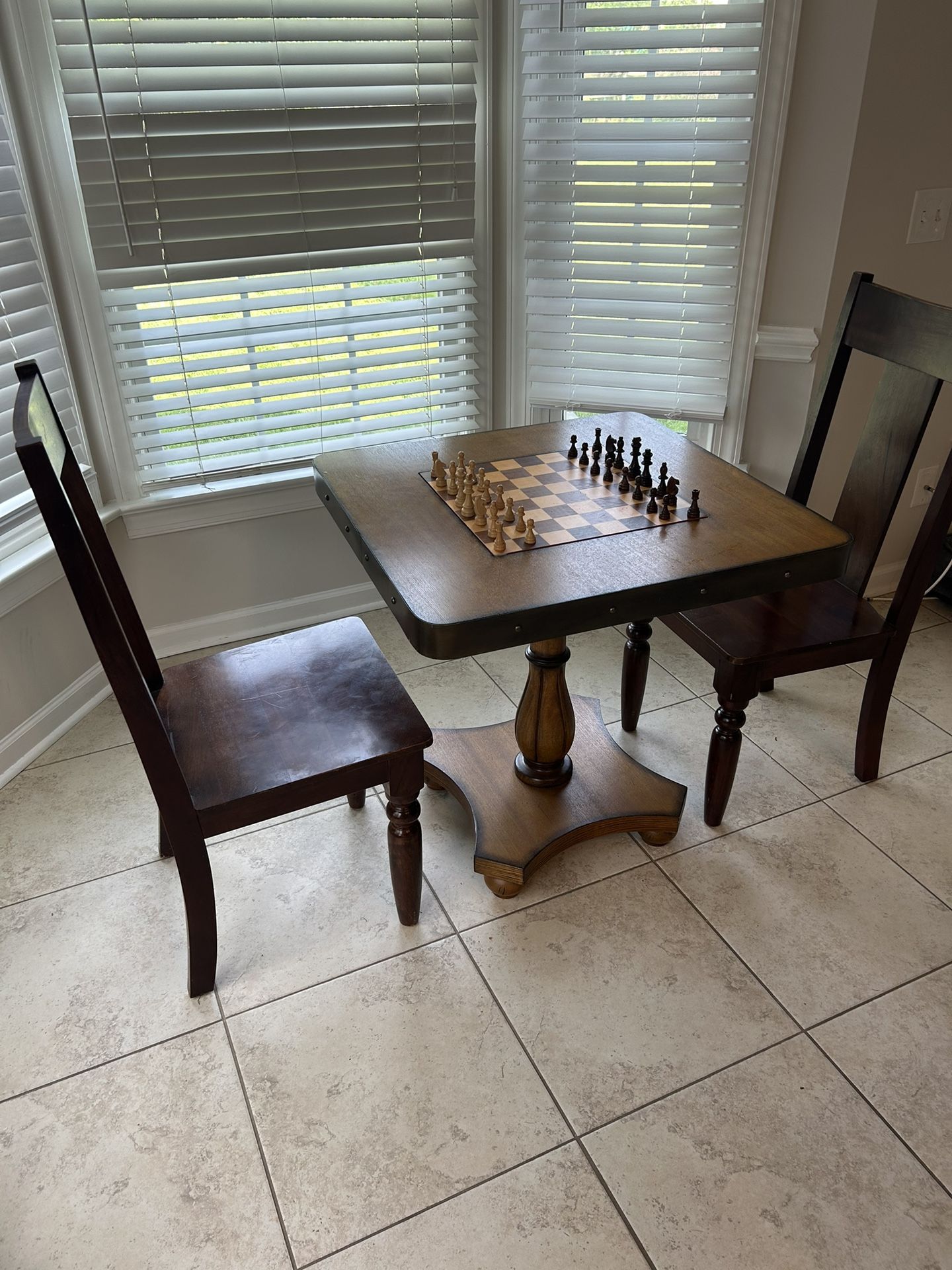 Vintage Chess/Backgammon Board + 2 Chairs 