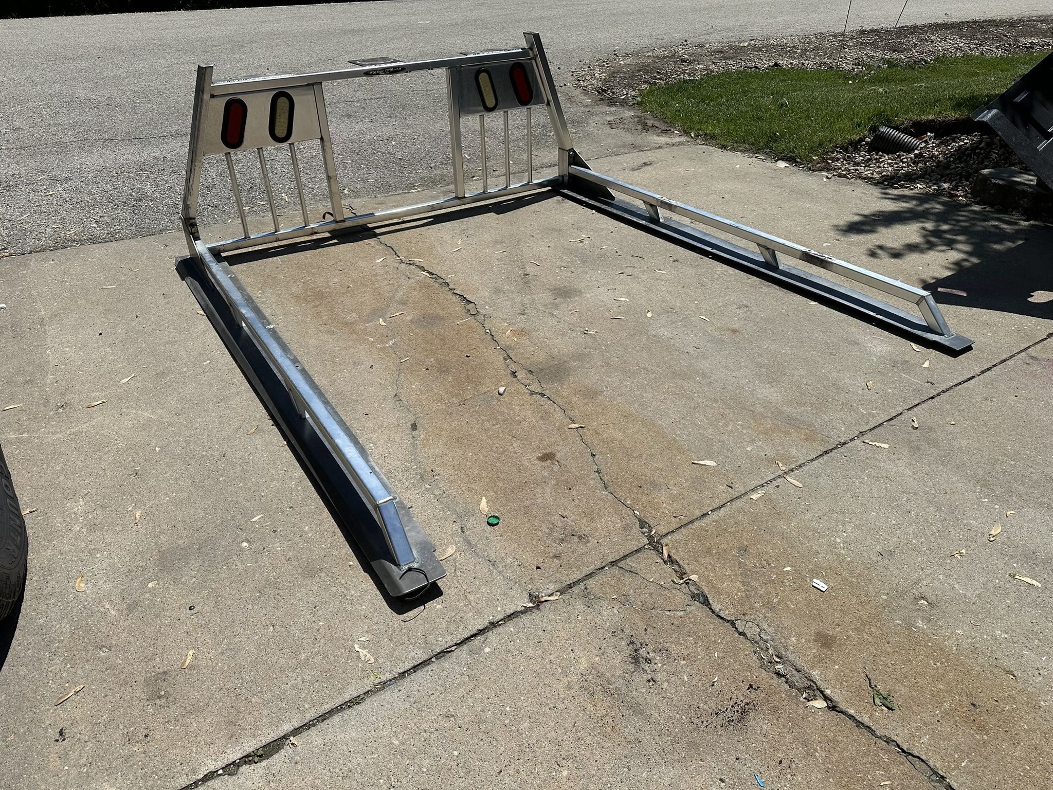 Racks for 7ft" bed Aluminum 86" long 75" wide back 76'"'" wide front 28" tall