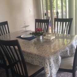 Dining Table 6 Chairs 
