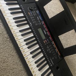 61 Key Yamaha Piano Keyboard