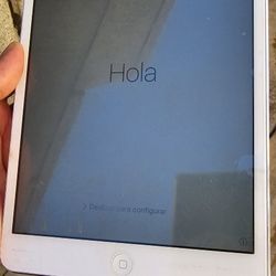 Ipad Mini WHITE 4thGen (Activation Locked ) Selling For Parts . If Needed .