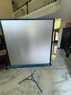 Projector Screen