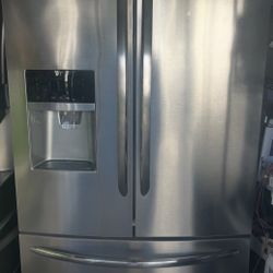 36” FRIGIDAIRE GALLERY  FRENCH DOOR REFRIGERATOR STAINLESS  “WORKS GREAT 