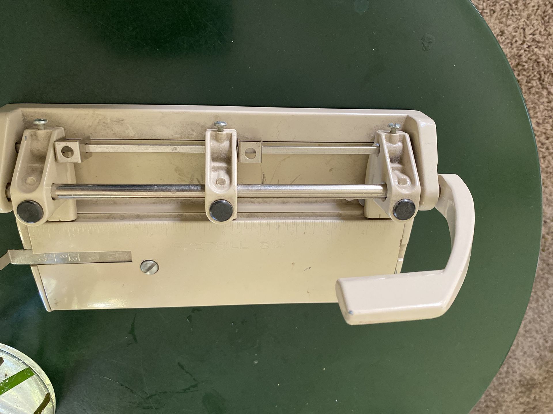 Paper Hole Puncher - 3 Hole Adjustable