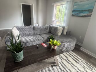 Couch set