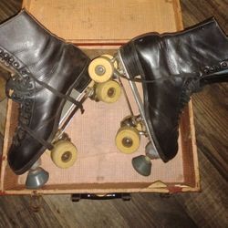 Vintage Betty Lytle By Hyde Roller Skates. RollerDerby. BOX.
