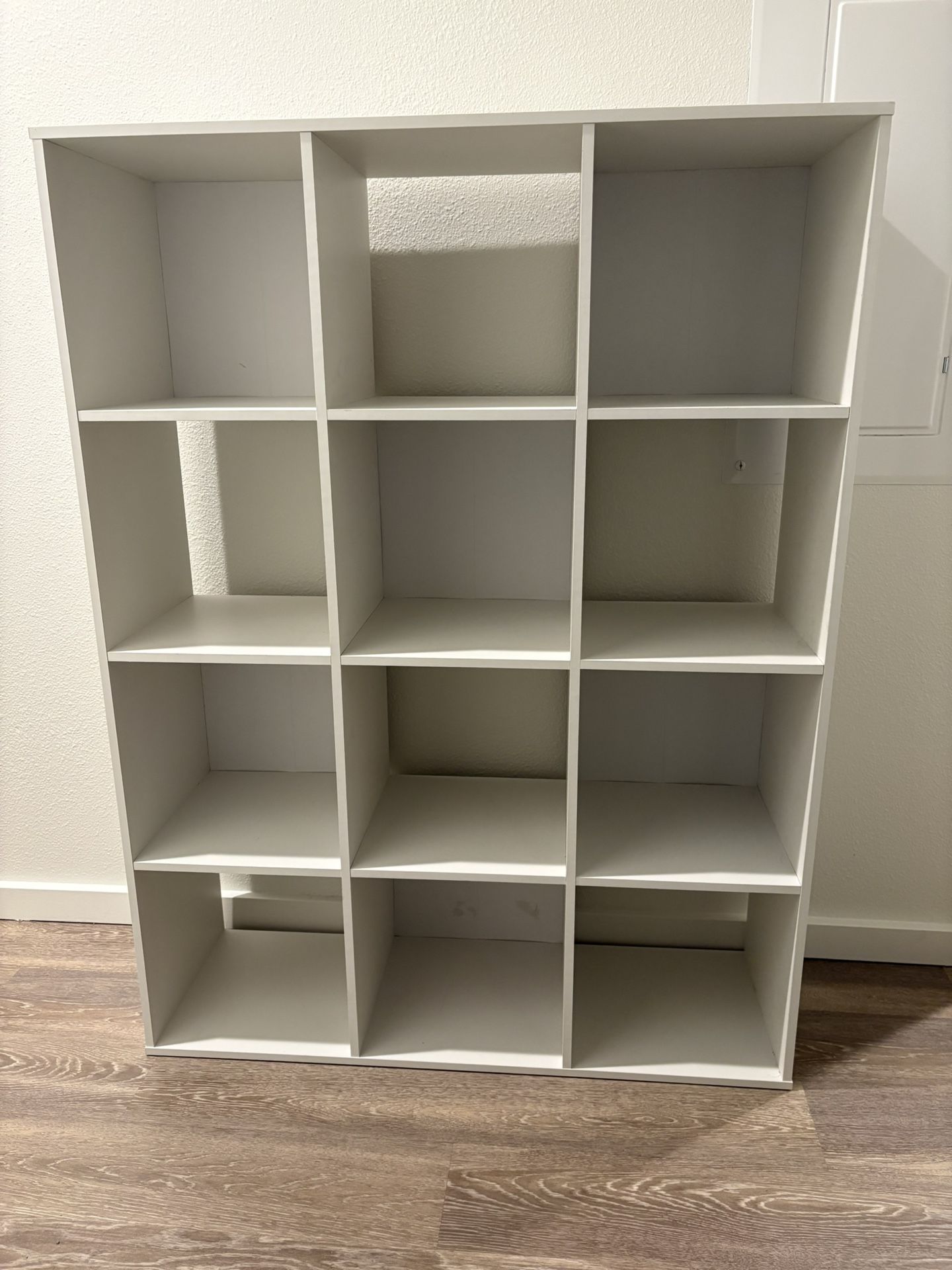 12 Cube Storage Bookshelf