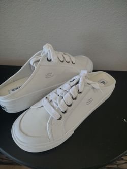Women Skechers