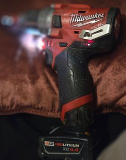 Milwaukee M12 FUEL 1/2" Hammer Drill/Driver + M12 Battery