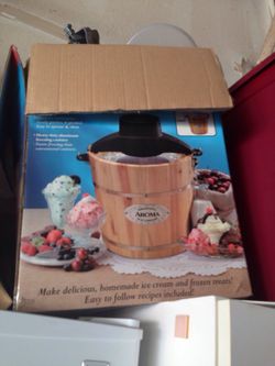 Ice cream maker