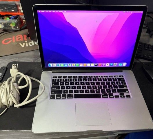 Apple MacBook Pro 2014 i7 15 Inch 16 GB For Sale