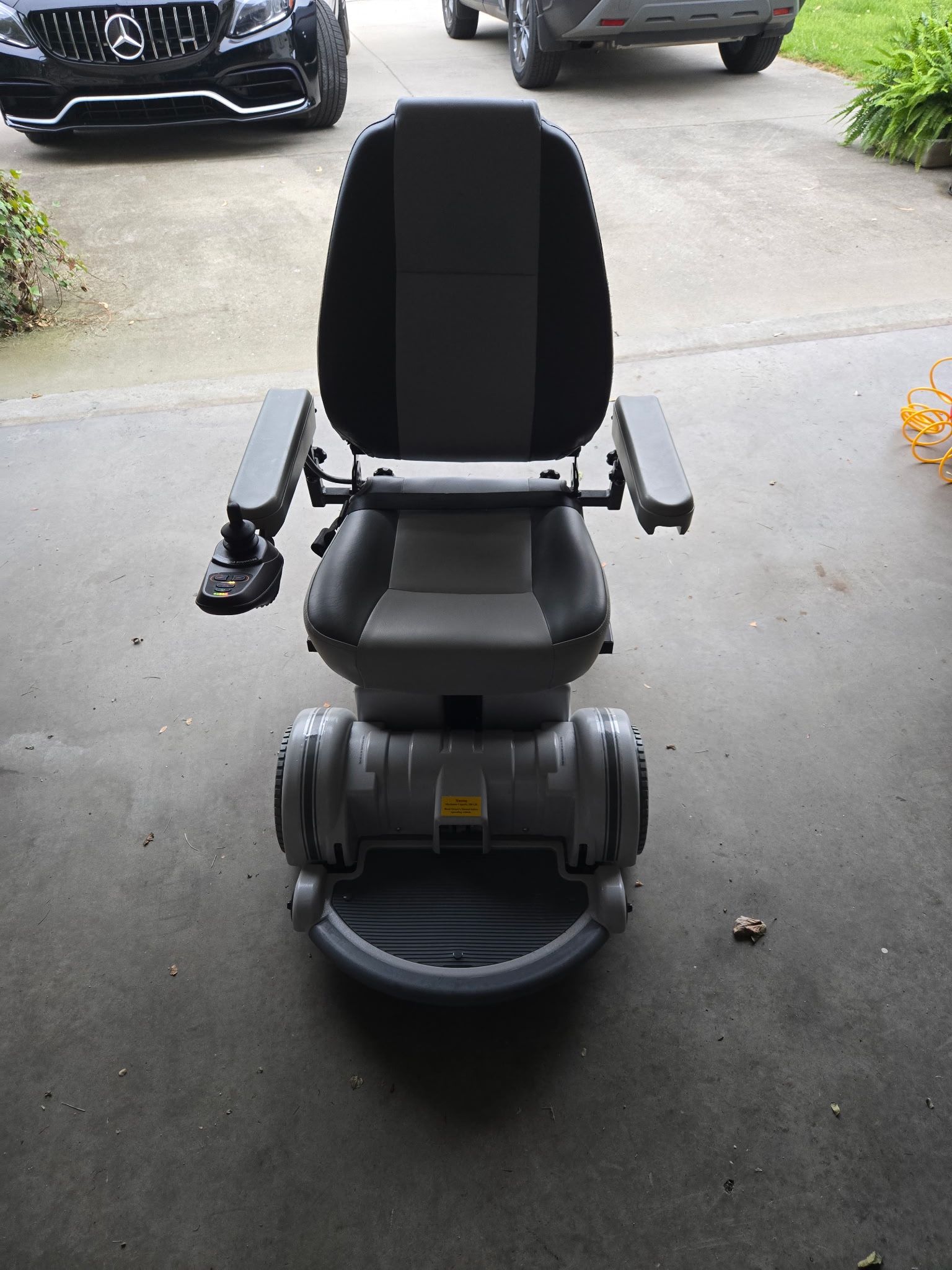 Hoover Round Powered Wheelchair