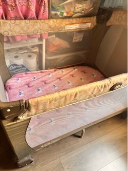 Free Crib - barely used. Good condition