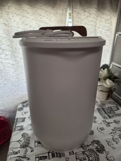 Bath towel bucket