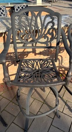 Cast Aluminum Outdoor Bar Stool
